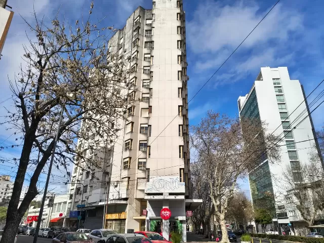 Departamento en venta en pleno centro de La Plata  - 9 e/ 47 y Diag 74