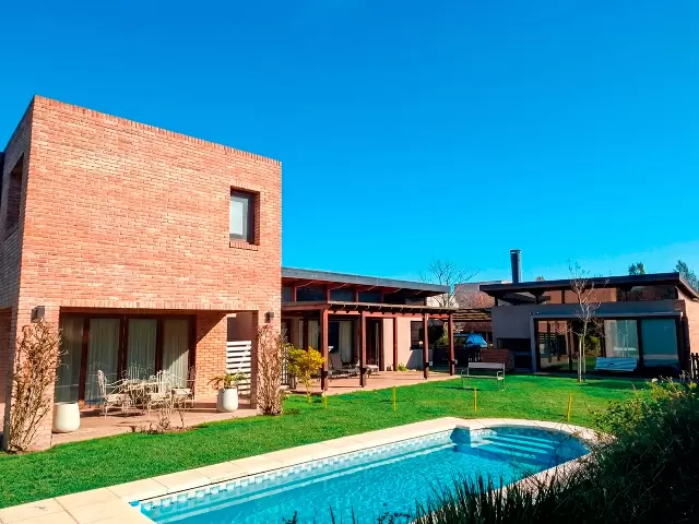 Casa en Venta en Barrio Privado Lomas de City Bell - imagen principal