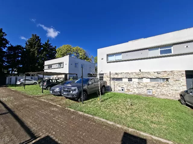 Duplex en venta, zona en crecimiento, Joaquín Gorina - 491 e/ 133 y 134
