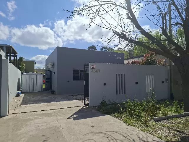 Local - 492 e/ 31 bis y 132