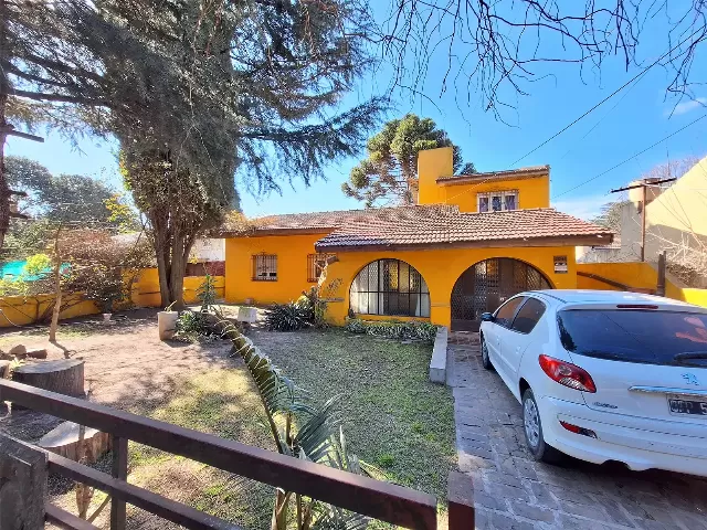 Casa en Cno Belgrano e/ 407 y 408 - imagen principal
