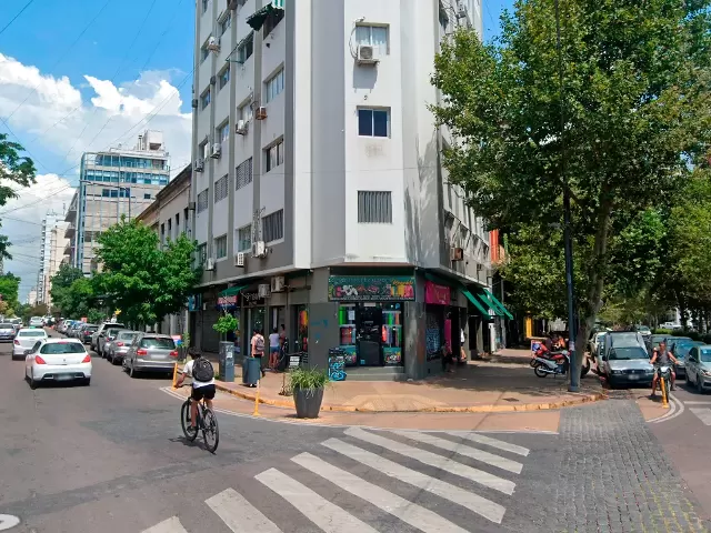 Oficina triple en venta en pleno centro de La Plata - Diag 74 esq 8