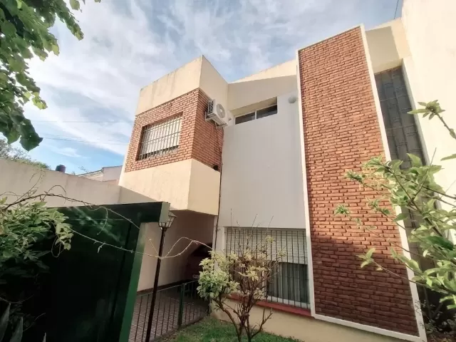 Casa en 10 e/ 523 y 524 - imagen principal